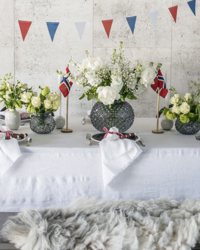 Vakre-blomster-og-noen-17-mai-effekter.jpg