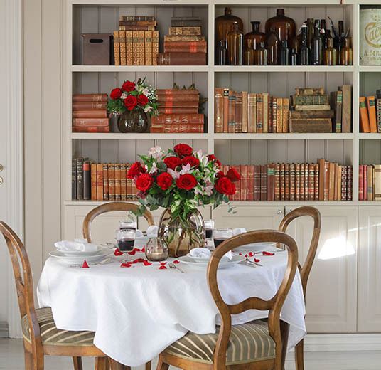blomster-til-valentine-borddekking-2022-3-floriss.jpg