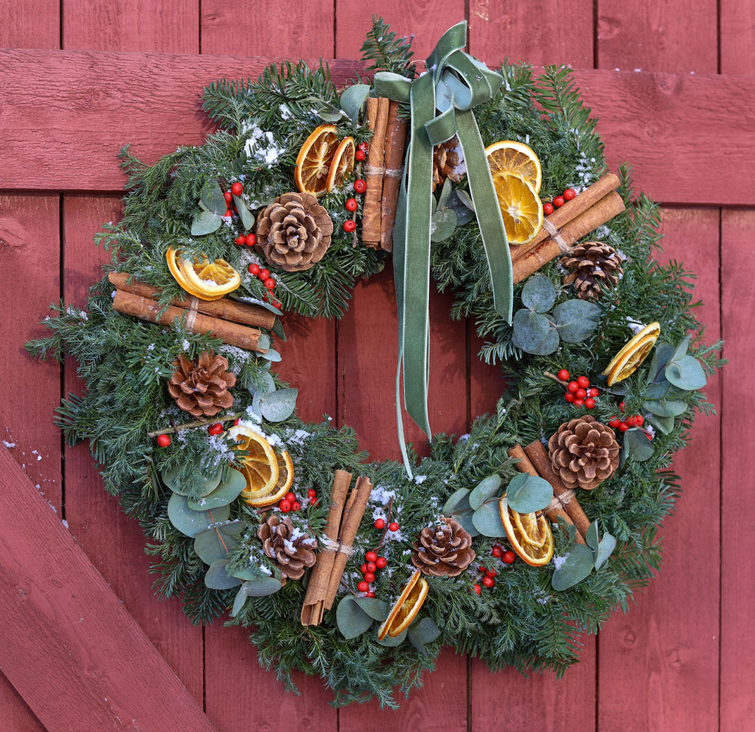 julekrans-med-toerkede-appelsiner-3.jpg